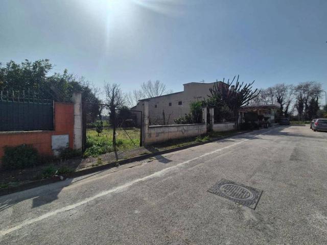 Terreno in vendita a Caivano, Campania