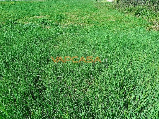 Terreno in vendita a Calcinate, Lombardia