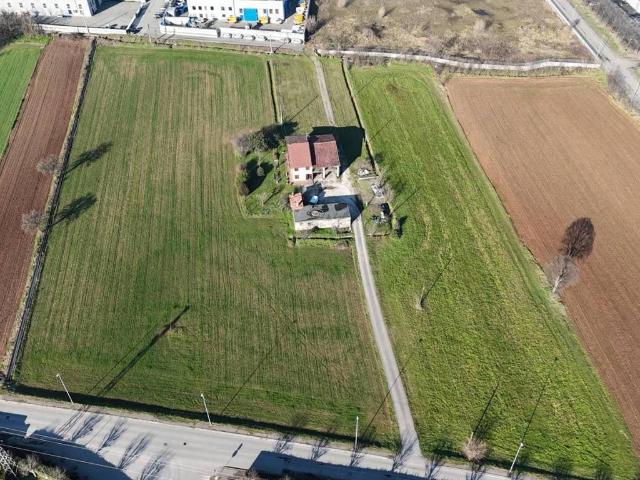 Terreno in vendita a Calcinato, Lombardia