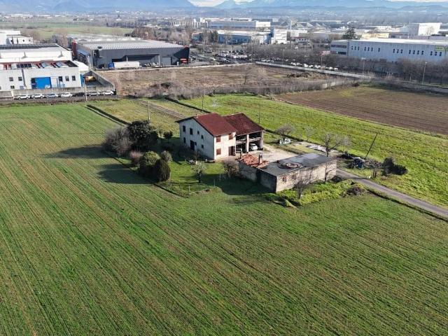 Terreno in vendita a Calcinato, Lombardia