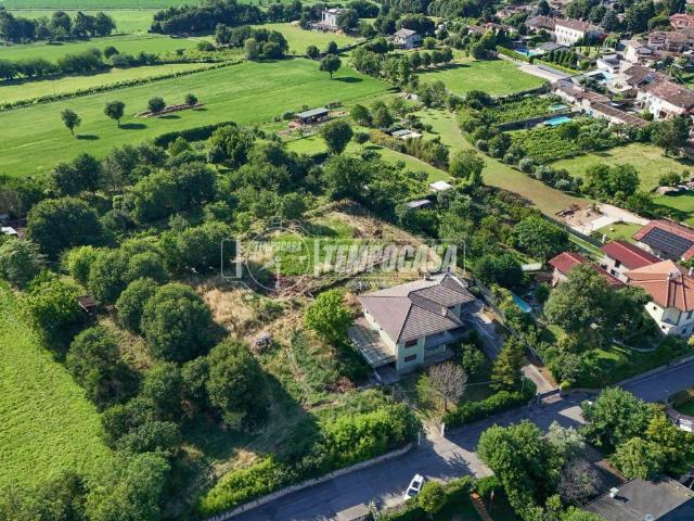 Terreno in vendita a Calcinato, Lombardia