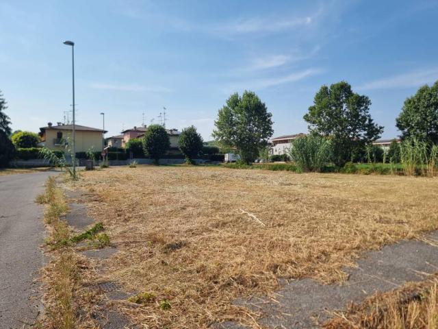 Terreno in vendita a Calcinato, Lombardia