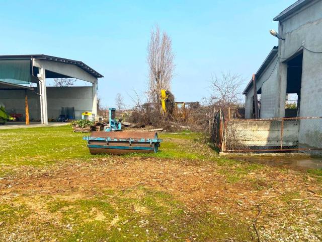 Terreno in vendita a Calcio, Lombardia