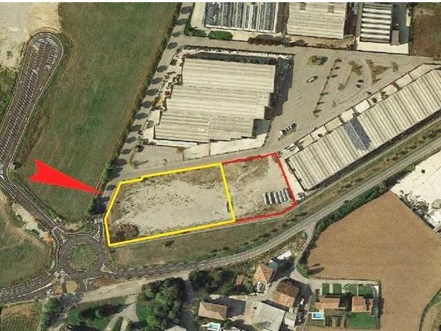 Terreno in vendita a Calcio, Lombardia