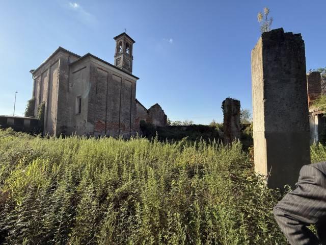 Terreno in vendita a Calvignasco, Lombardia