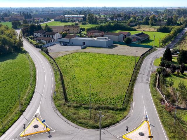 Terreno in vendita a Calvisano, Lombardia