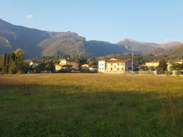 Terreno in vendita a Camaiore, Toscana