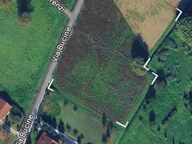Terreno in vendita a località Bucine, Camaiore