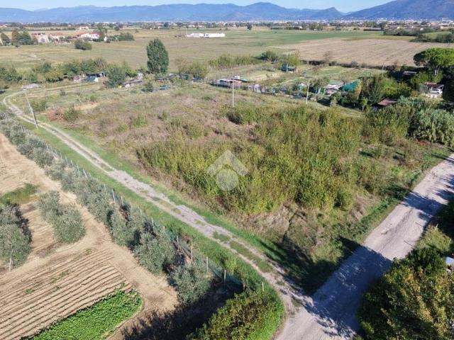 Terreno in vendita a La Madonnina, Campi Bisenzio