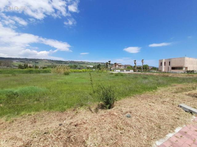 Terreno in vendita a Marche, Fermo