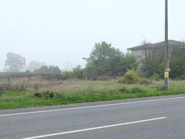 Terreno in vendita a Campospinoso, Lombardia