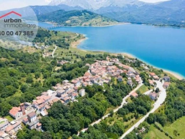 Terreno in vendita a Campotosto, L'Aquila