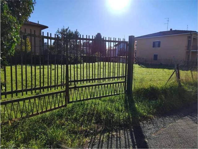 Terreno in vendita a Cantù, Lombardia