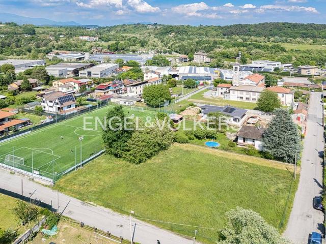 Terreno in vendita a Cantù, Lombardia