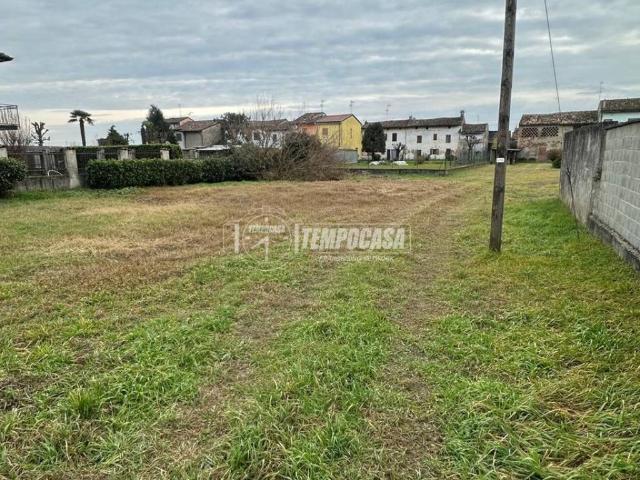 Terreno in vendita a Capergnanica, Lombardia