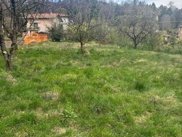 Terreno in vendita a Capiago, Capiago Intimiano