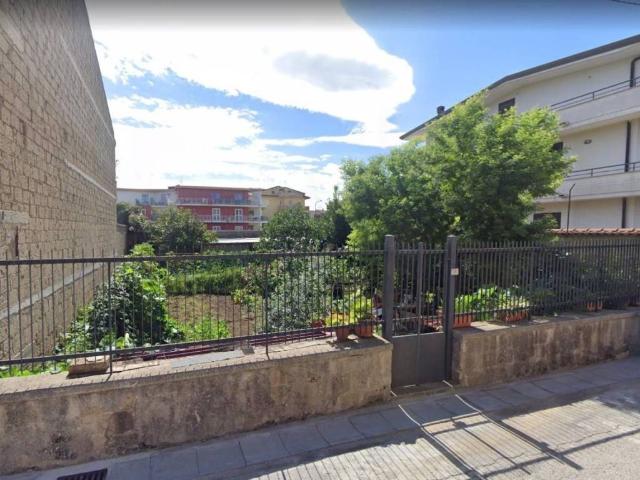 Terreno in vendita a Capodrise, Campania