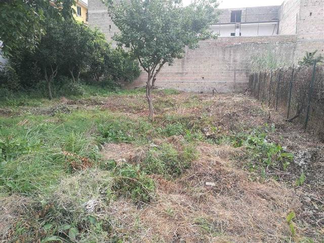 Terreno in vendita a Capodrise, Campania