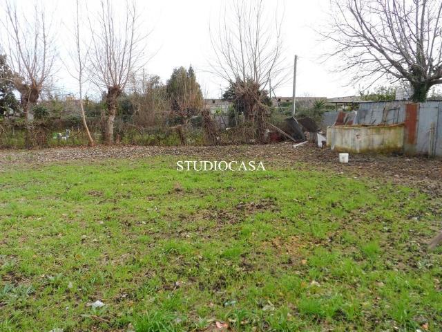 Terreno in vendita a Capodrise, Campania