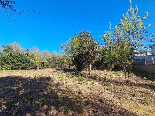 Terreno in vendita a Caponago, Lombardia
