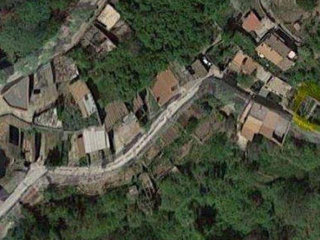 Terreno in vendita a Caprarola, Lazio