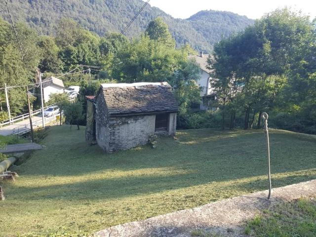 Terreno in vendita a Caprezzo, Verbano-Cusio-Ossola