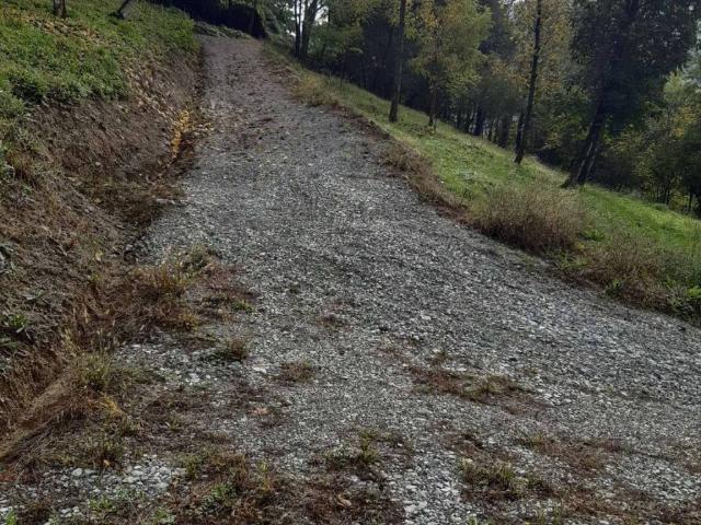 Terreno in vendita a Caprino Bergamasco, Lombardia