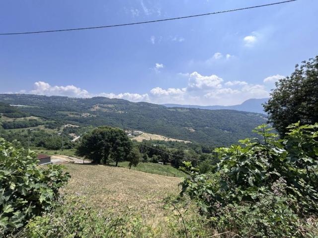 Terreno in vendita a Caprino Veronese, Veneto