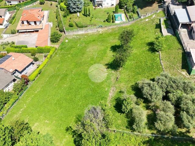 Terreno in vendita a Pirlotti, Capriolo