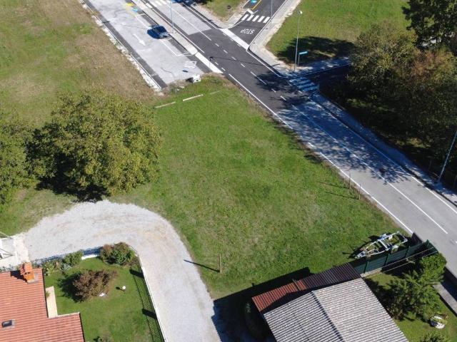 Terreno in vendita a Capriva del Friuli / Caprive, Capriva del Friuli