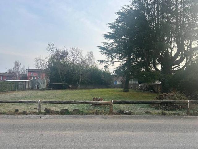 Terreno in vendita a Capriva Del Friuli, Friuli-Venezia Giulia