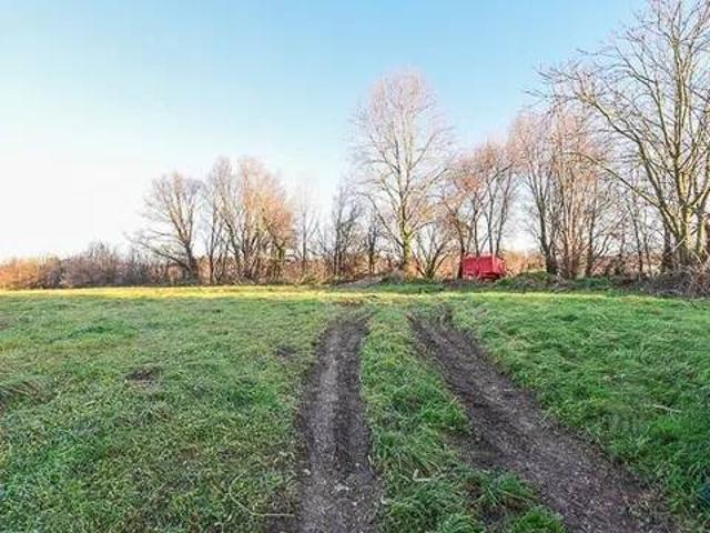 Terreno in vendita a Carate Brianza, Lombardia