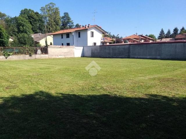 Terreno in vendita a Carate Brianza, Lombardia