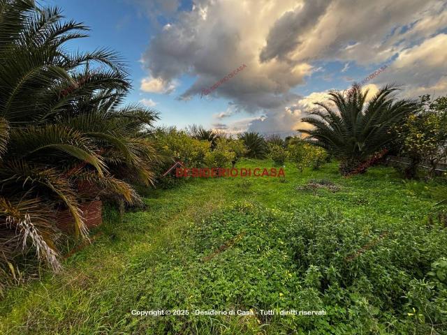 Terreno in vendita a Carini, Sicilia