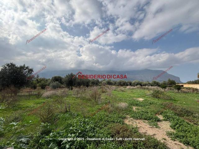 Terreno in vendita a Carini, Sicilia