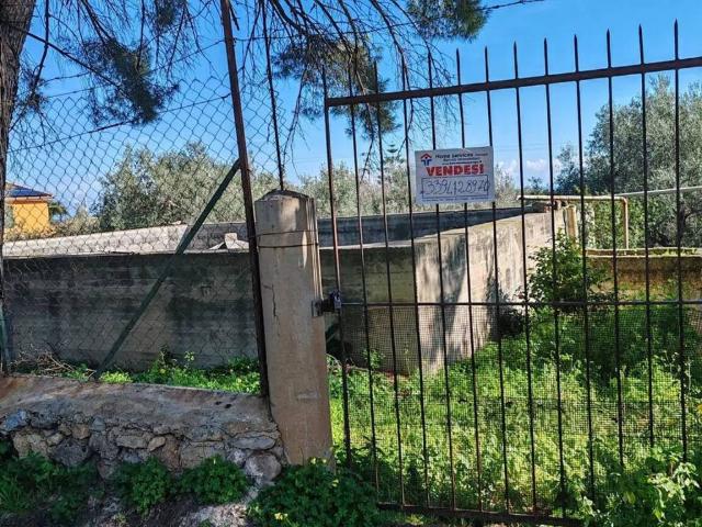 Terreno in vendita a Carini, Sicilia