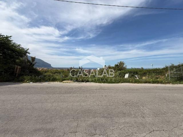 Terreno in vendita a Carini, Sicilia