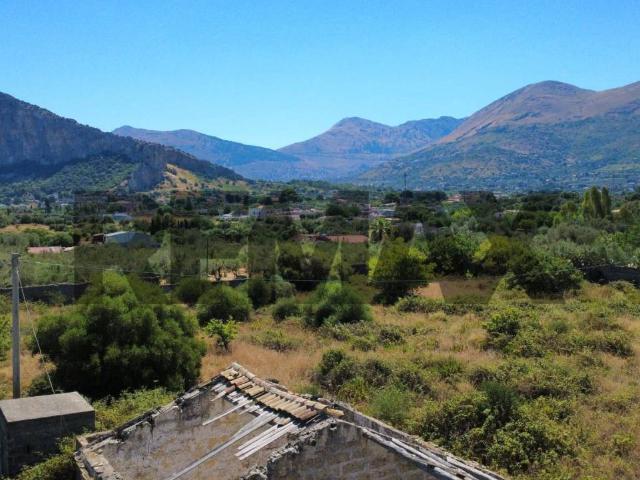 Terreno in vendita a Carini, Sicilia