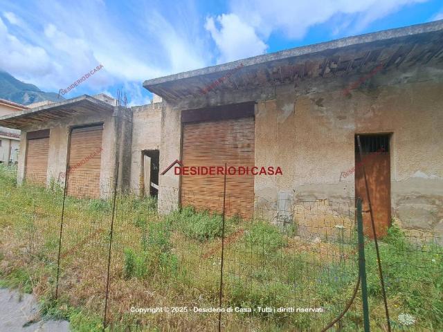 Terreno in vendita a Carini, Sicilia