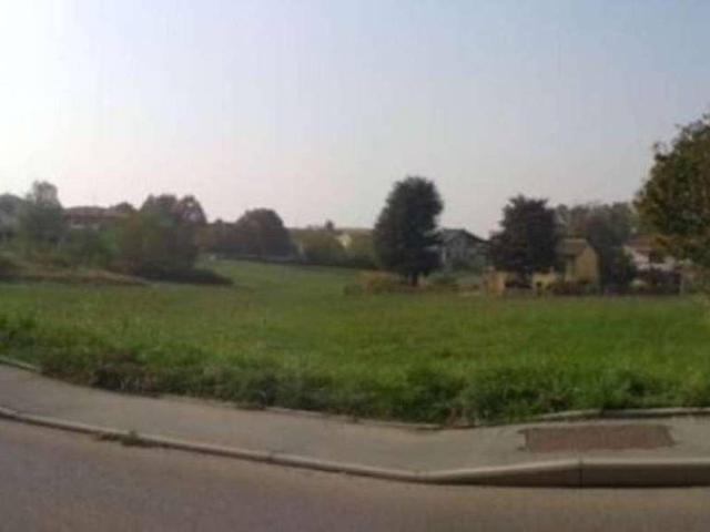 Terreno in vendita a Carnago, Lombardia