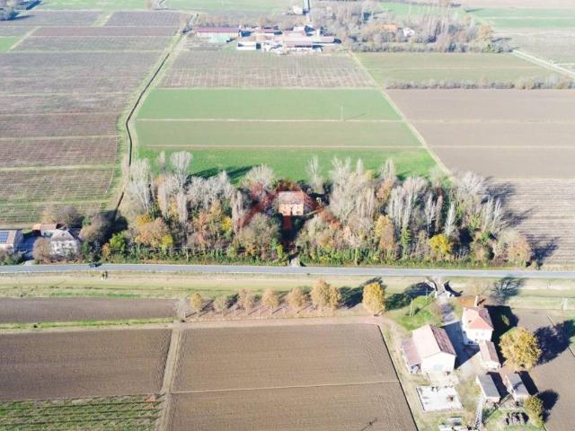 Terreno in vendita a Unione delle Terre d'Argine, Carpi