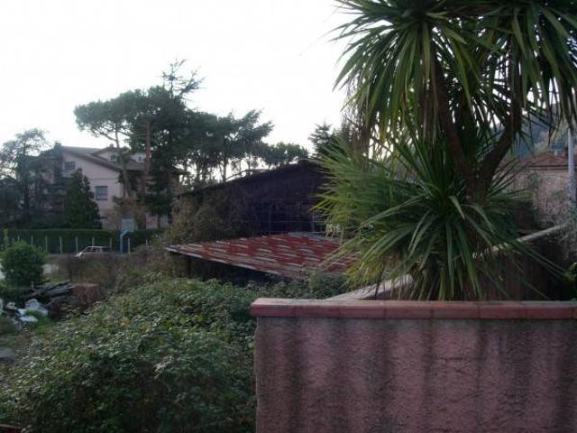 Terreno in vendita a Fabbrica, Carrara