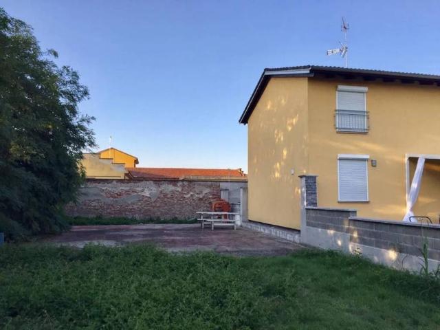 Terreno in vendita a Casalbuttano ed Uniti, Casalbuttano