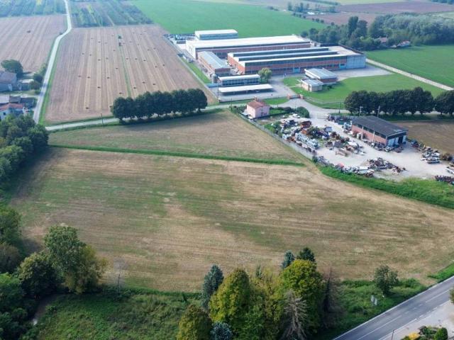 Terreno in vendita a Casalromano, Lombardia