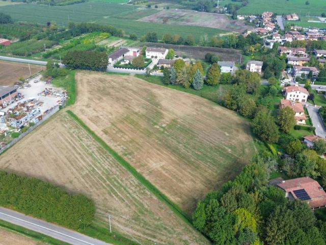 Terreno in vendita a Casalromano, Lombardia