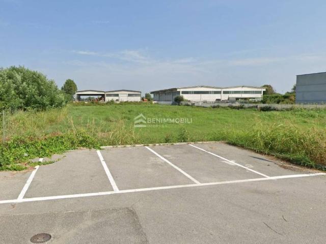 Terreno in vendita a Casalromano, Lombardia