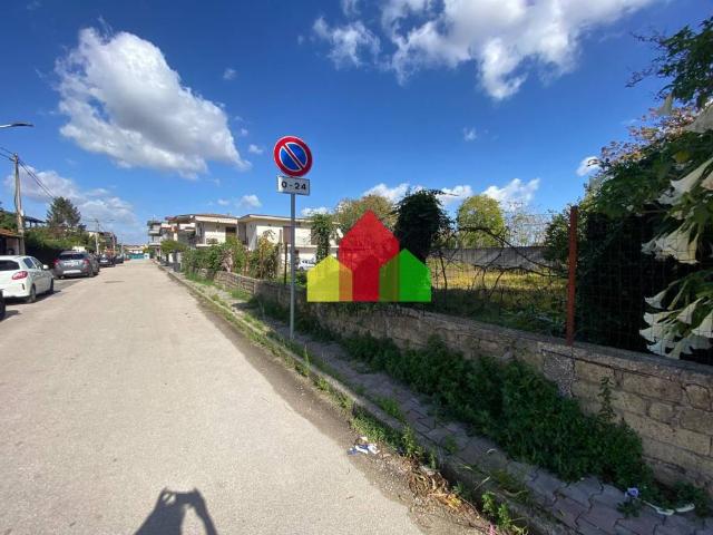Terreno in vendita a Casandrino, Campania