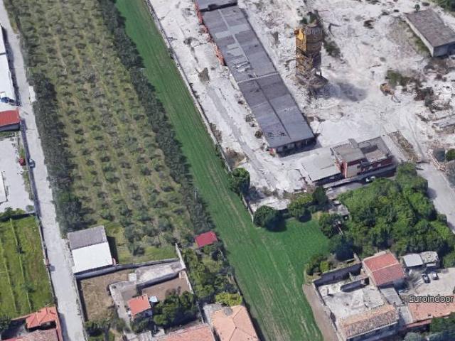 Terreno in vendita a Casapulla, Campania