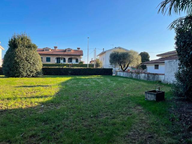 Terreno in vendita a Casarsa Della Delizia, Friuli-Venezia Giulia