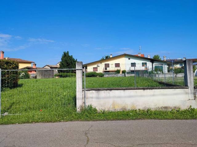 Terreno in vendita a Casarsa Della Delizia, Friuli-Venezia Giulia